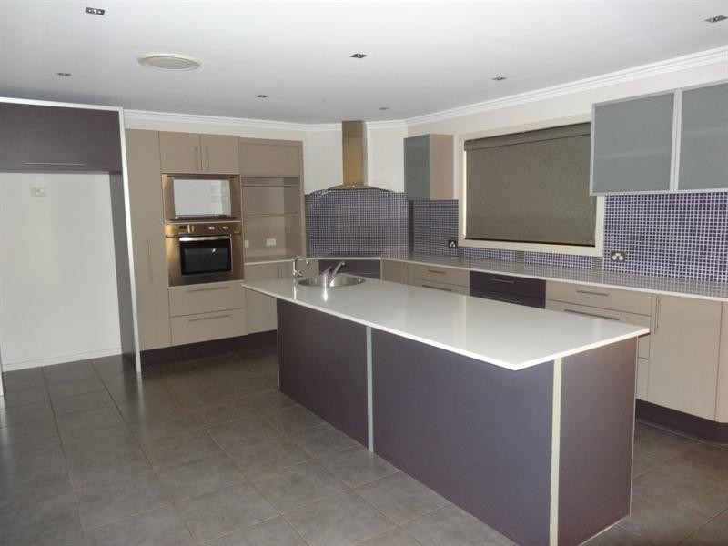 1 Poinciana Avenue, Kingaroy QLD 4610