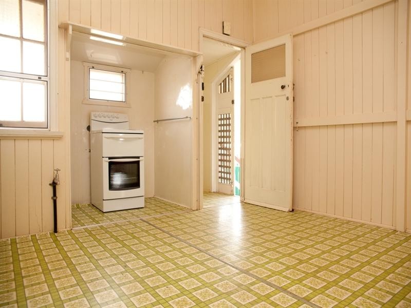 6 Fisher Street, Kingaroy QLD 4610