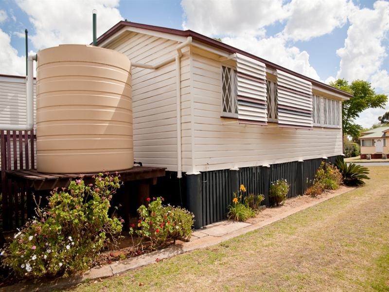 6 Fisher Street, Kingaroy QLD 4610