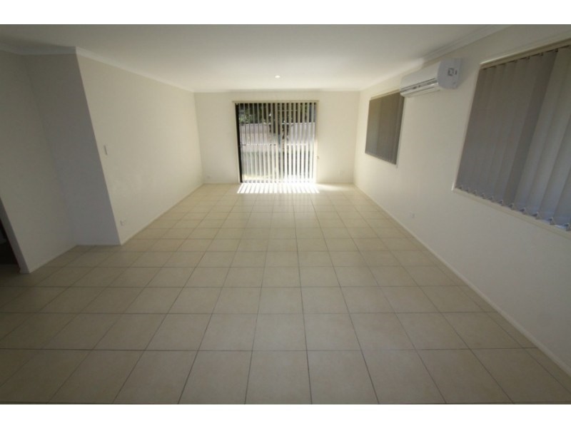 4/100 ALFORD Street, Kingaroy QLD 4610