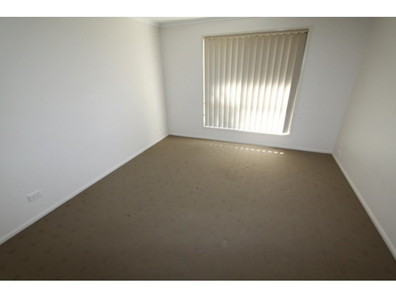 4/100 ALFORD Street, Kingaroy QLD 4610