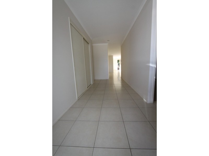 4/100 ALFORD Street, Kingaroy QLD 4610