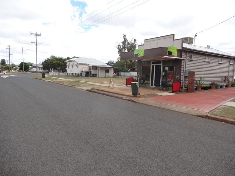 17 RIVER Road, Kingaroy QLD 4610