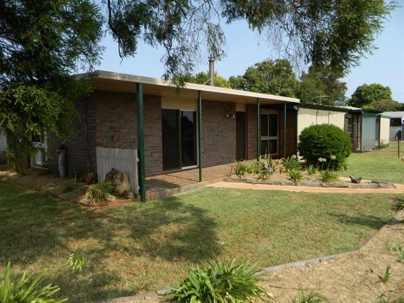 13 Booth Street, Kingaroy QLD 4610