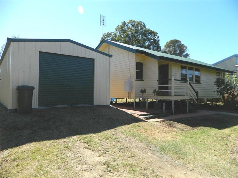 34 Albert Street, Kingaroy QLD 4610