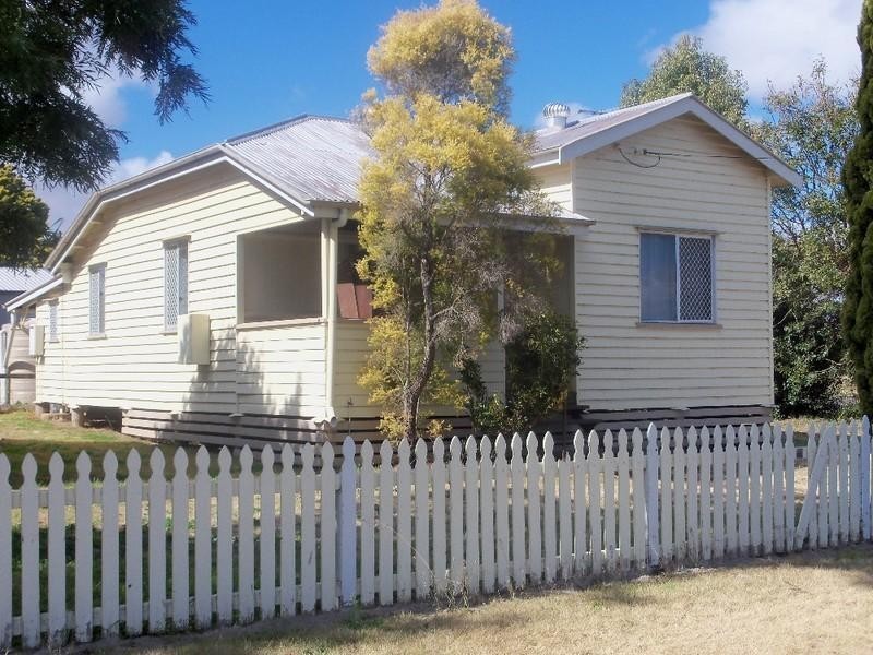 28 William Street, Kingaroy QLD 4610