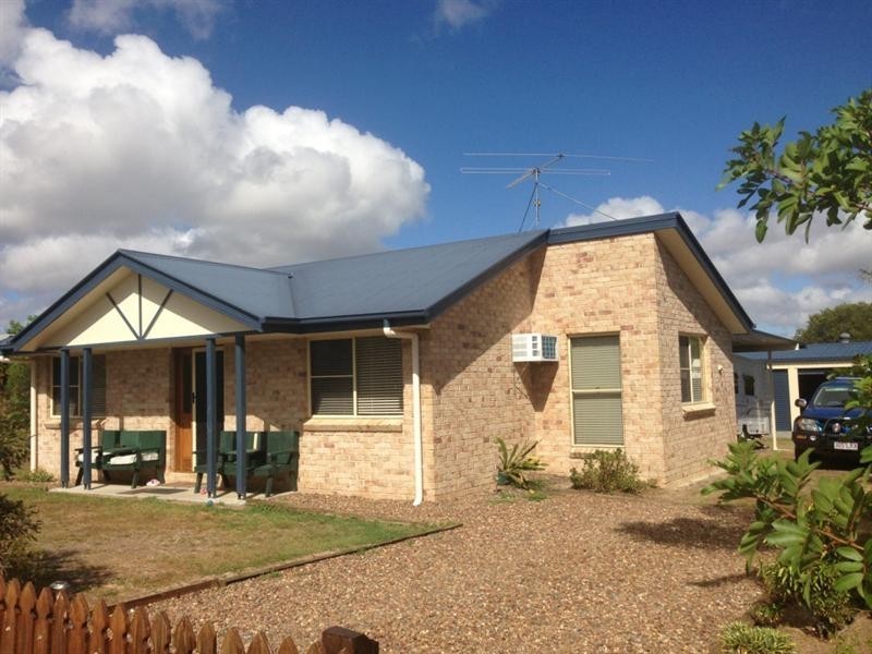 29 Bunker Avenue, Nanango QLD 4615