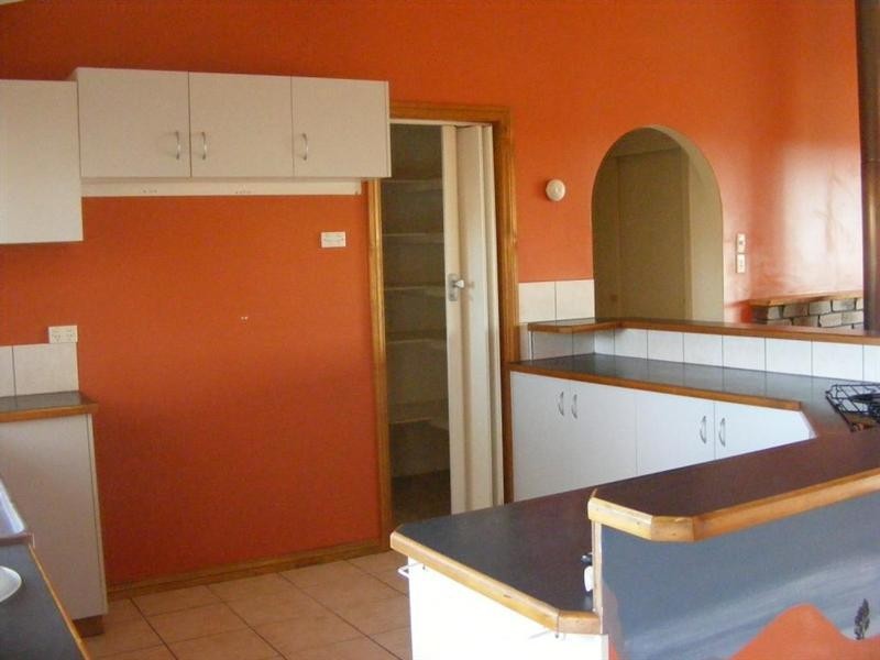 42 Hicken Way, Nanango QLD 4615