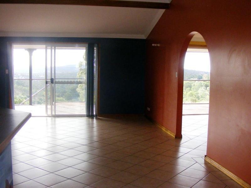 42 Hicken Way, Nanango QLD 4615