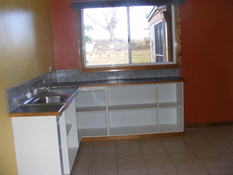 42 Hicken Way, Nanango QLD 4615