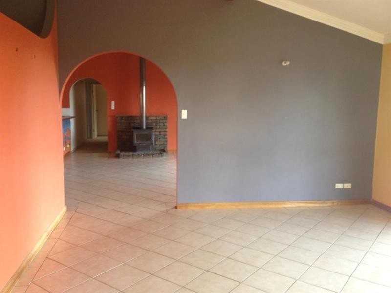 42 Hicken Way, Nanango QLD 4615