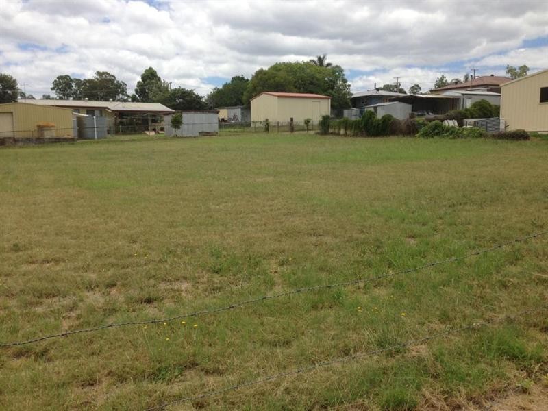 3 Parsons Street, Nanango QLD 4615