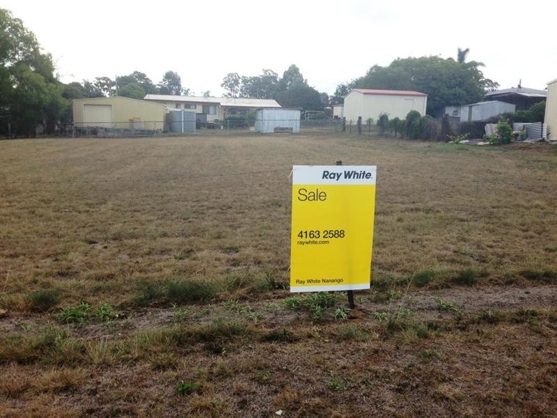 3 Parsons Street, Nanango QLD 4615