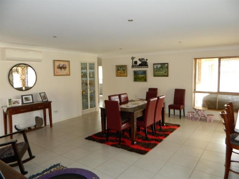 10 Poinciana Avenue, Kingaroy QLD 4610