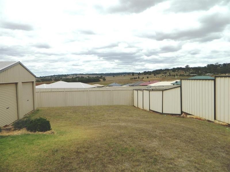 10 Poinciana Avenue, Kingaroy QLD 4610