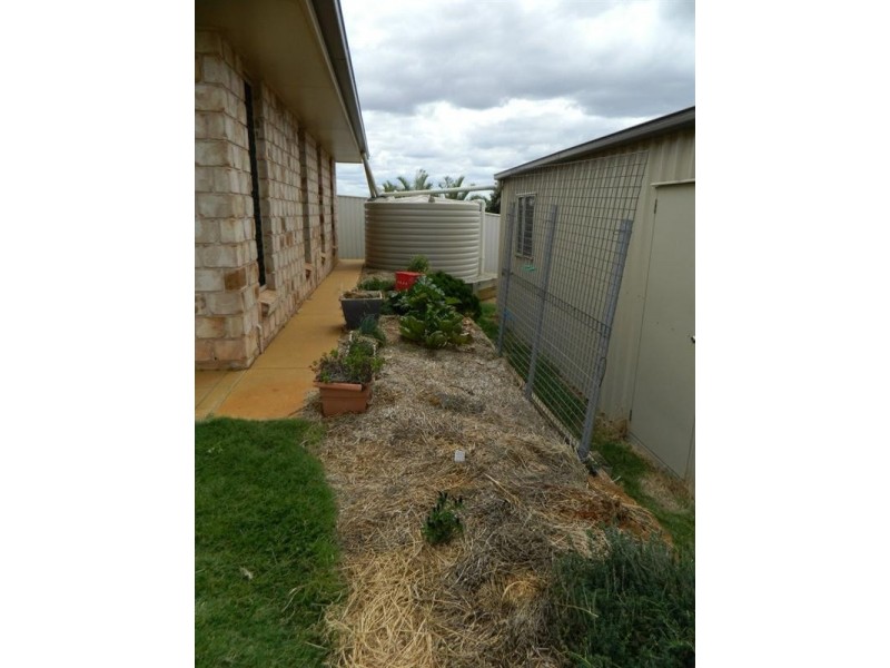 10 Poinciana Avenue, Kingaroy QLD 4610