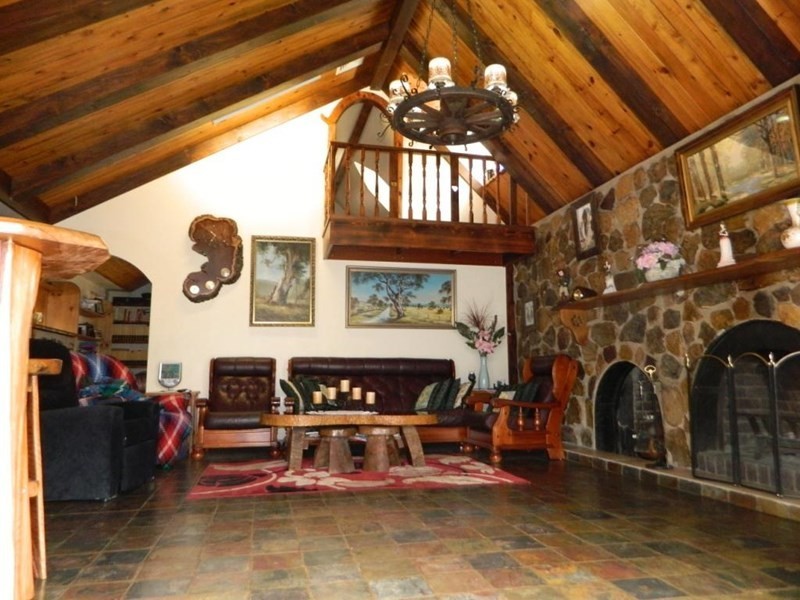 323 Mcauliffes Road, Booie QLD 4610