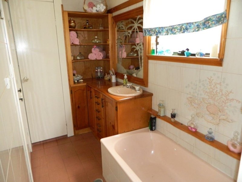 323 Mcauliffes Road, Booie QLD 4610