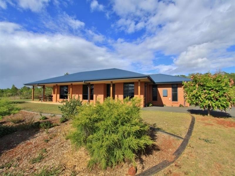 10 Panorama, Kingaroy QLD 4610