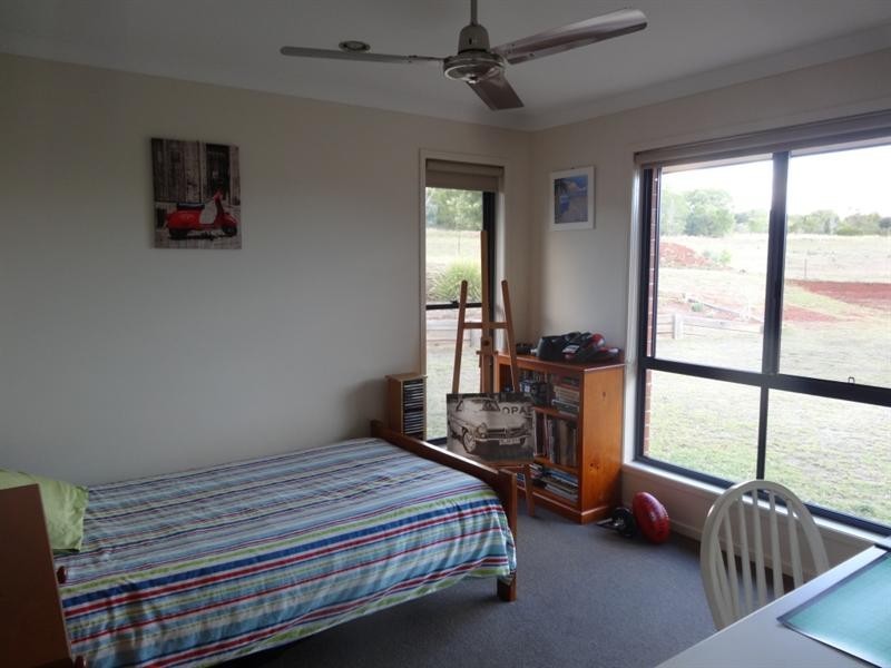 10 Panorama, Kingaroy QLD 4610