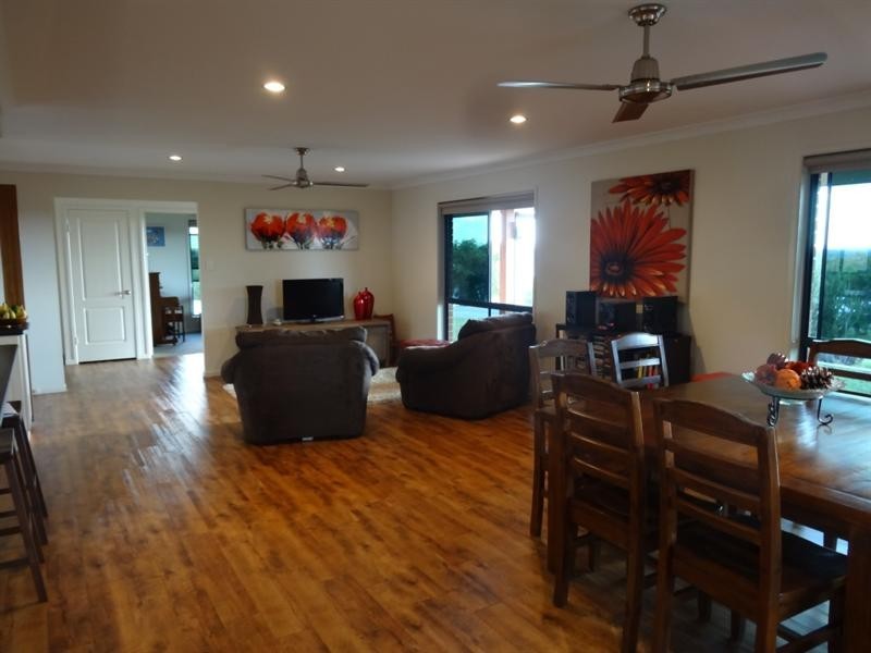 10 Panorama, Kingaroy QLD 4610