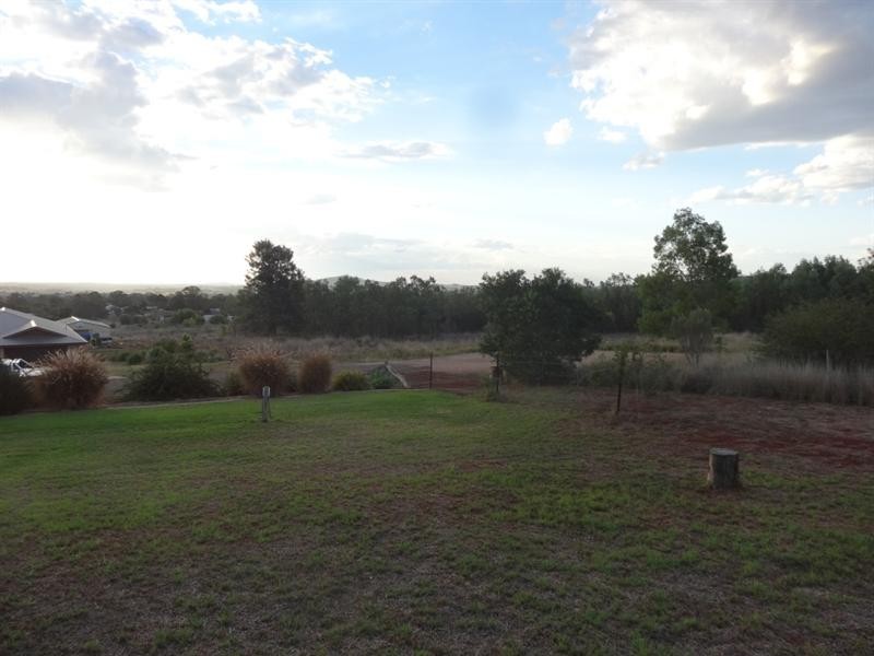 10 Panorama, Kingaroy QLD 4610
