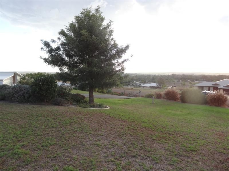10 Panorama, Kingaroy QLD 4610