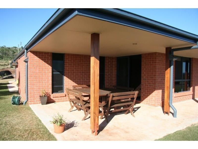 10 Panorama, Kingaroy QLD 4610