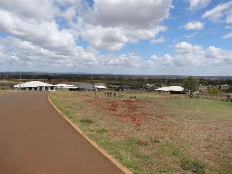 10 Panorama, Kingaroy QLD 4610