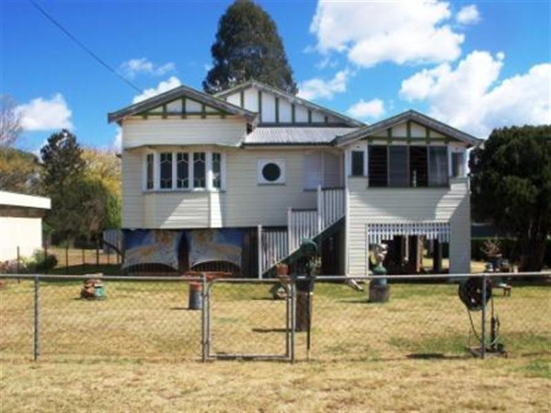 63 Kingaroy Street, Kingaroy QLD 4610