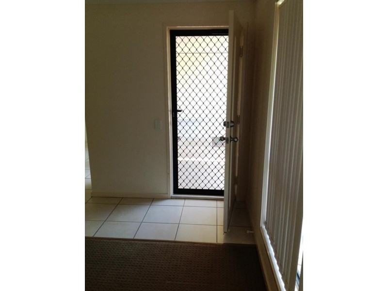 18 Clarence Street, Cooyar QLD 4402