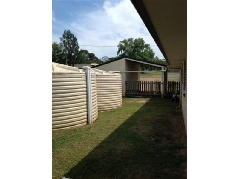 18 Clarence Street, Cooyar QLD 4402