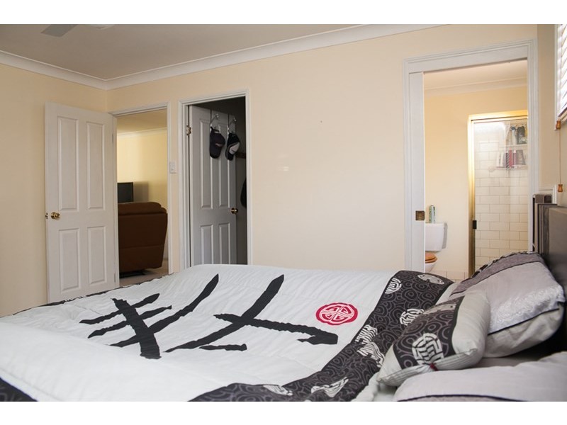 66 moore Street, Kingaroy QLD 4610