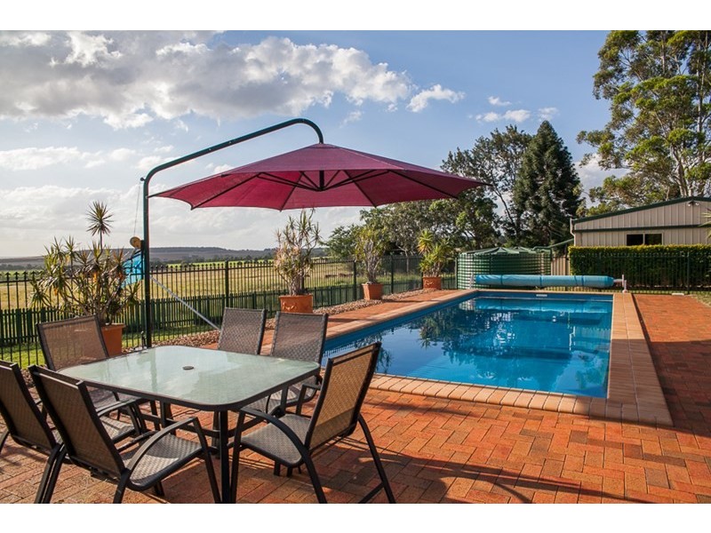 66 moore Street, Kingaroy QLD 4610