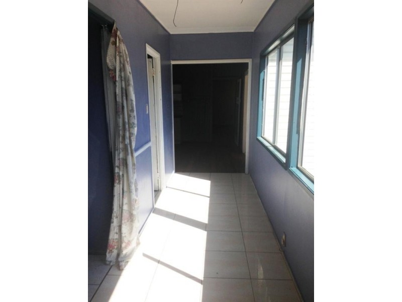 22 Gipps Street, Nanango QLD 4615