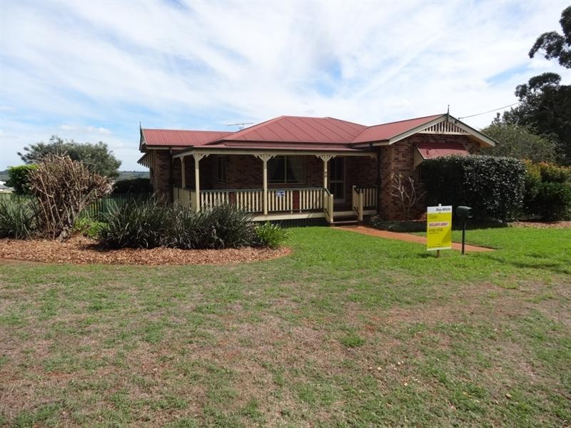 66 moore Street, Kingaroy QLD 4610