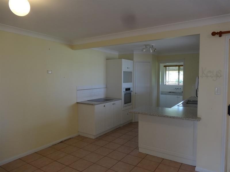 66 moore Street, Kingaroy QLD 4610