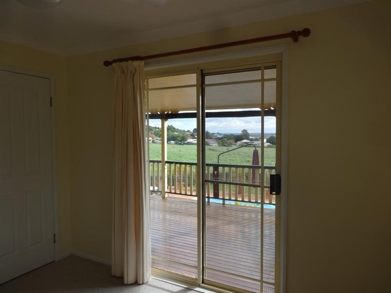 66 moore Street, Kingaroy QLD 4610