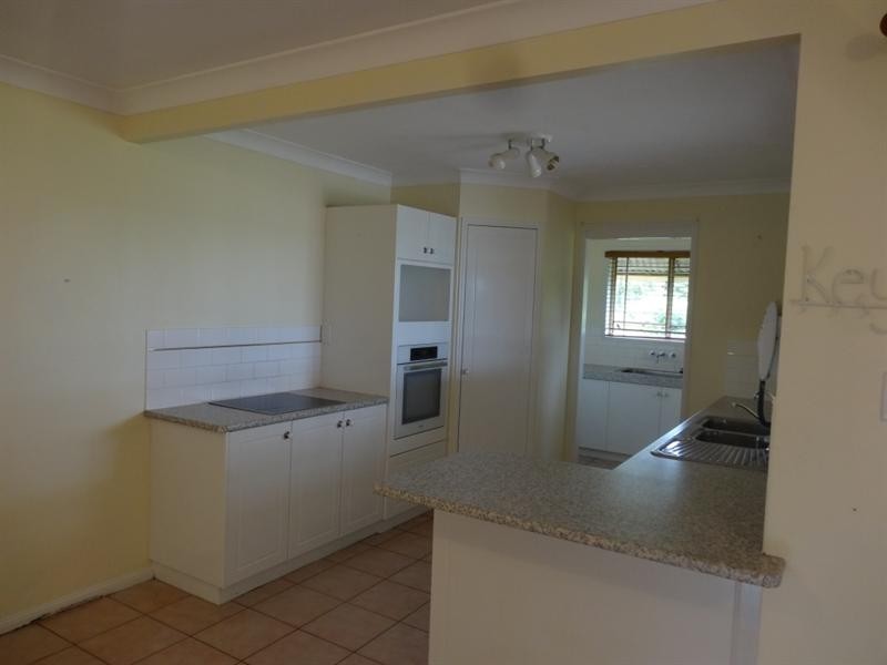 66 moore Street, Kingaroy QLD 4610