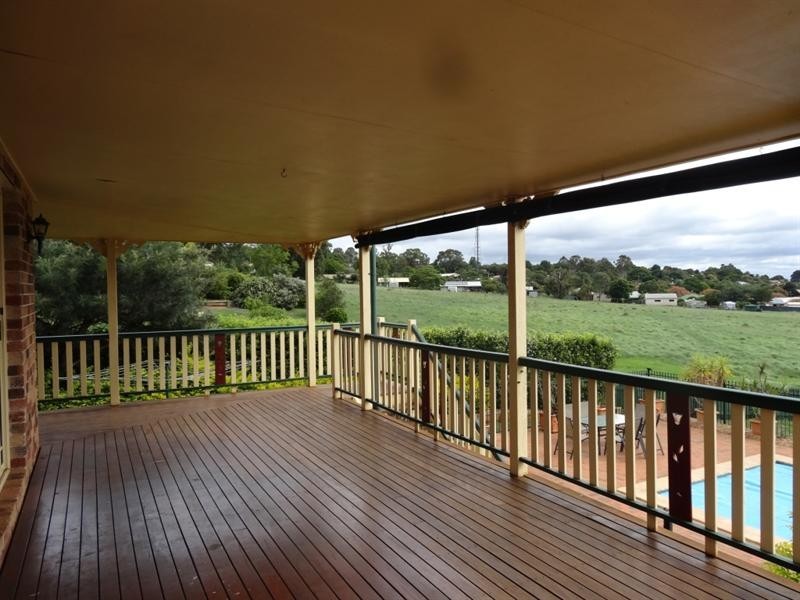 66 moore Street, Kingaroy QLD 4610