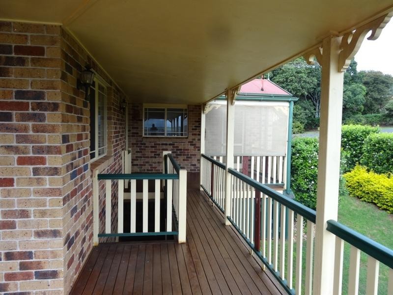 66 moore Street, Kingaroy QLD 4610