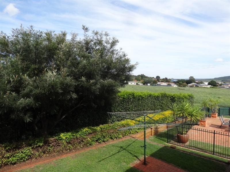 66 moore Street, Kingaroy QLD 4610