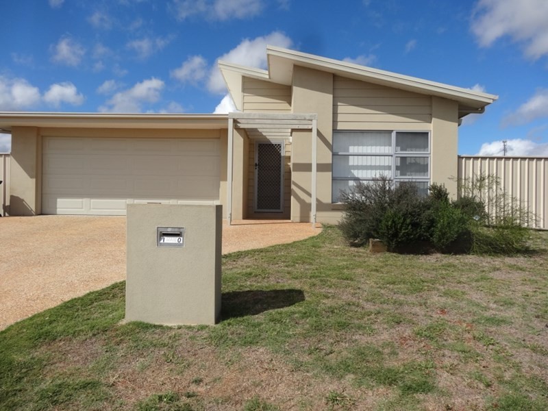 10 Cassuarina, Kingaroy QLD 4610