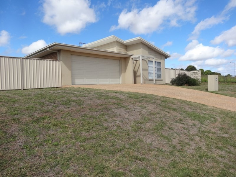 10 Cassuarina, Kingaroy QLD 4610