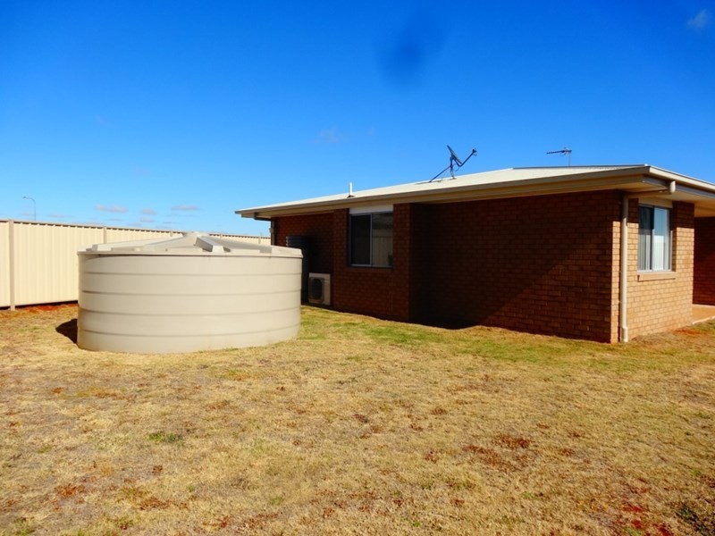 10 Cassuarina, Kingaroy QLD 4610
