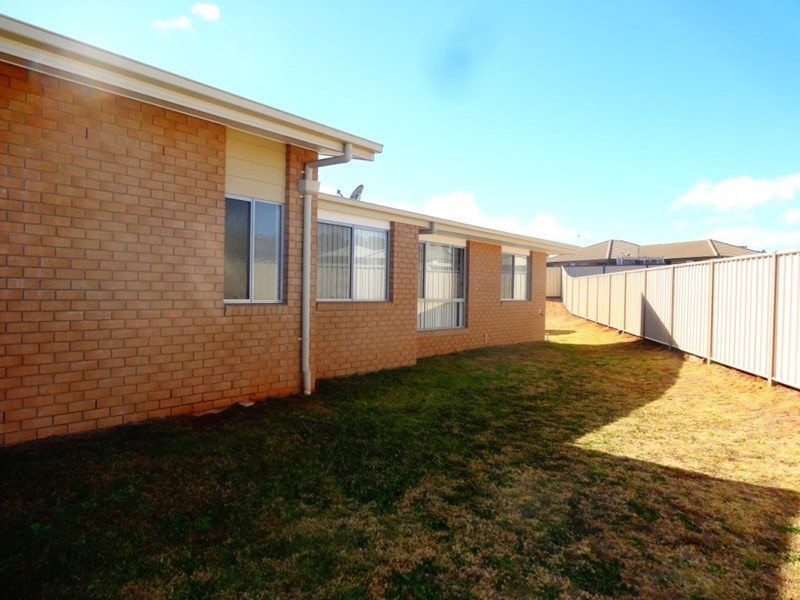 10 Cassuarina, Kingaroy QLD 4610