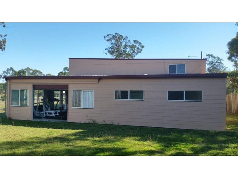 98 Edward Street, Wondai QLD 4606