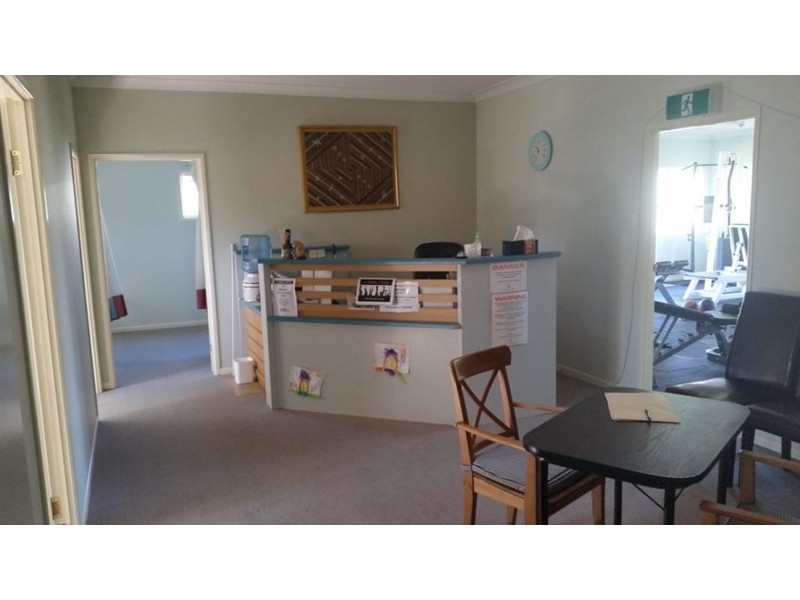 98 Edward Street, Wondai QLD 4606