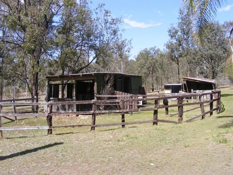 33 Bushnells Road, Nanango QLD 4615