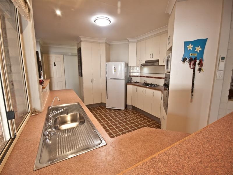 13 warren, Wondai QLD 4606